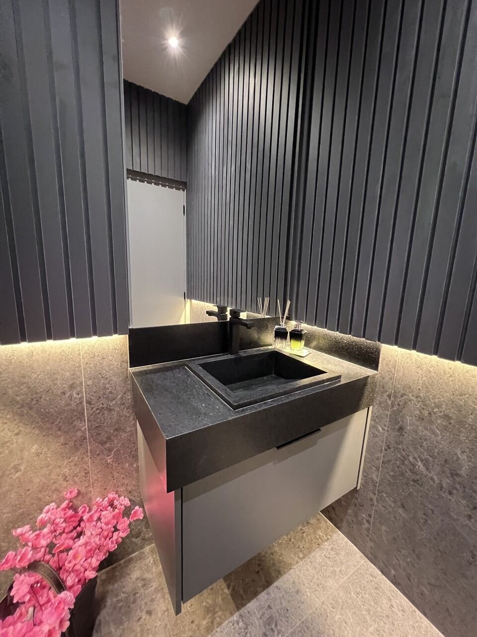Lavabo Ripado Preto